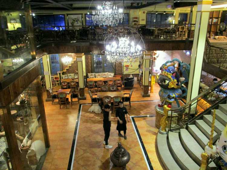 More Than Meow吳止貓主題餐廳（公館店）