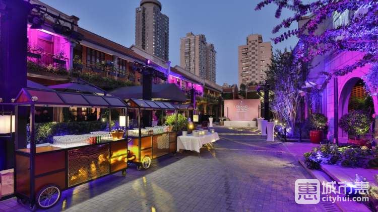 上海建業(yè)里嘉佩樂(lè)酒店